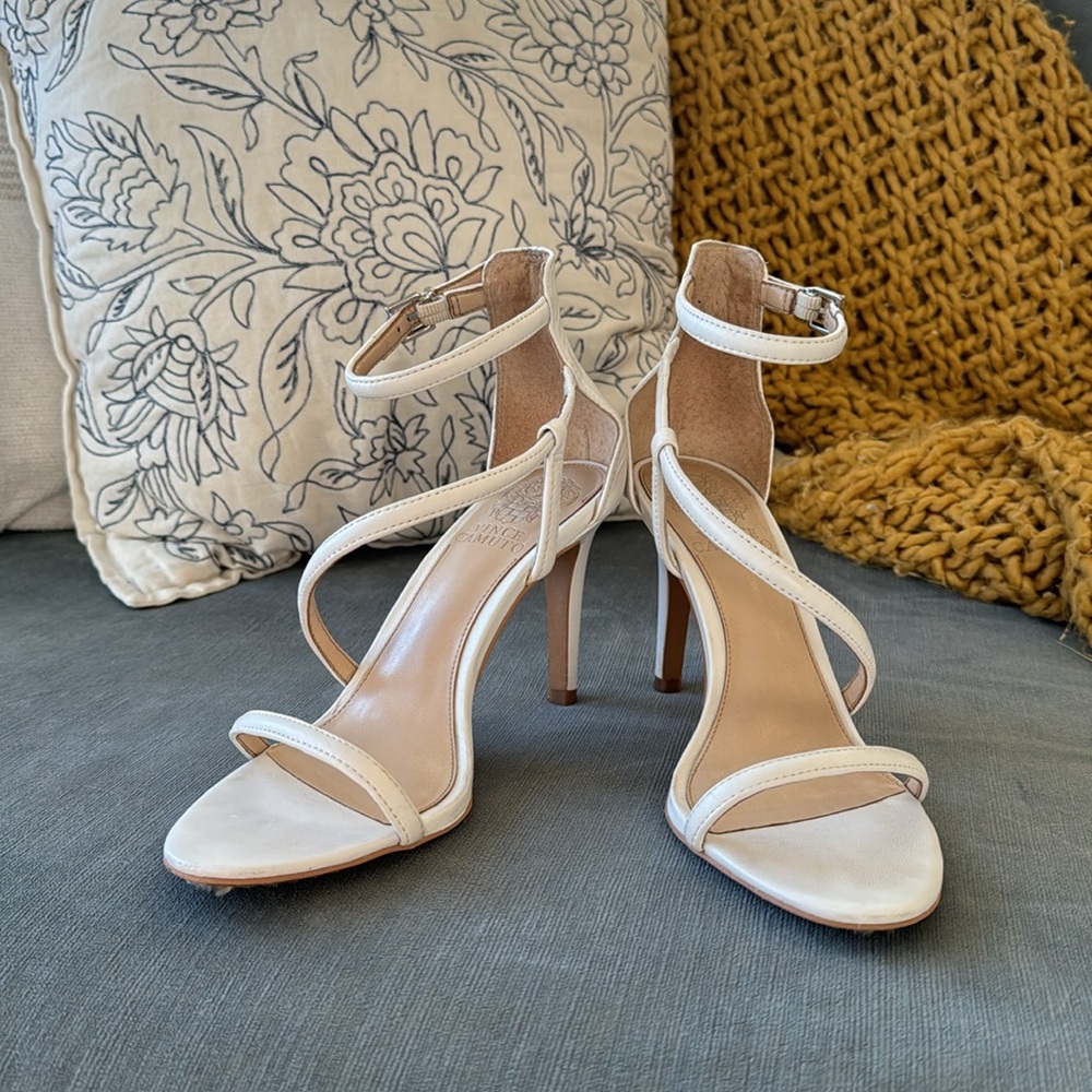 Vince Camuto Careleen White Strap Sandals 7M